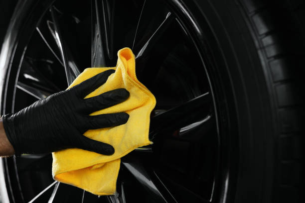 mobile post-repair car detailing service in Chula Vista driveway
