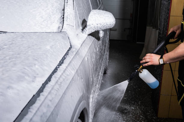 mobile eco-friendly exterior car wash service in Chula Vista neighborhood driveway